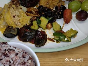Lin Pin Restaurant Self-Service Weighed Fast Food
