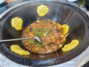 Mao's Earth Pot Chicken and Fish (Qinglongyuan West District Branch)