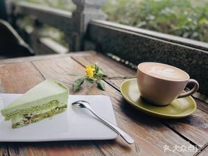 Yi Longmen Coffee Bar (Fuyang Store)