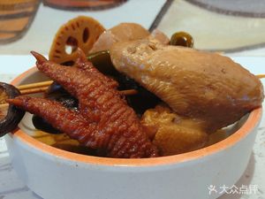 Hongji Pig Kidney Specialty Noodle Shop (Yinhai Apartment Store)