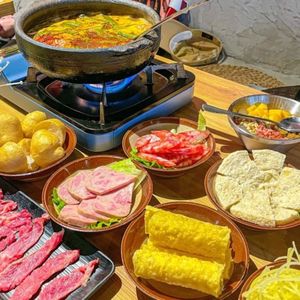 Suanqieguo · Courtyard Guizhou Sour Beef Hot Pot (Sanyang Road Branch)