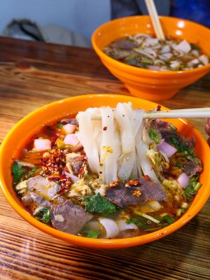 Zhou's Guizhou Huaxi Beef Noodle Shop (Houhu Wulu Branch)