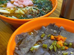 Zhou's Guizhou Huaxi Beef Noodles & Noodles Shop (Qiugui Street Store)