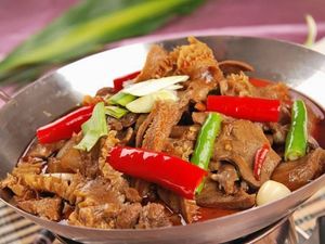 Qianhong Farmhouse Cuisine