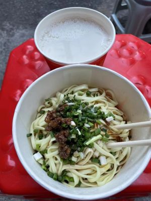 Peng's Hot Dry Noodles (Qiaokou Road Branch)