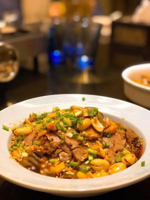 Chongqing Beef Noodles & Vermicelli (Chongren Street Aiguo Community Branch)