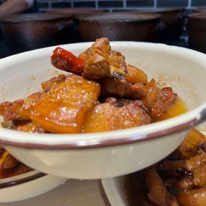 Tuyoutu Tucai Guan (Hong Kong Road Branch)