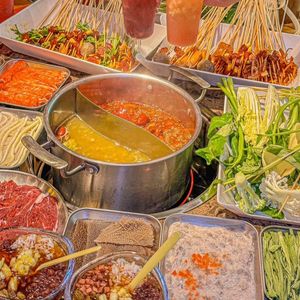 Guanxian Jin Xian Niu Rou Chuan Chuan Hot Pot (Jiangxia Zhongbai Plaza Branch)