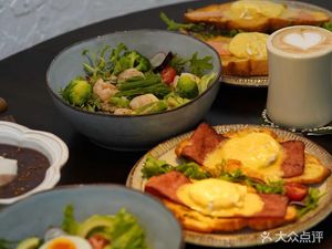 Shuang Xia Pan'er Brunch · Coffee