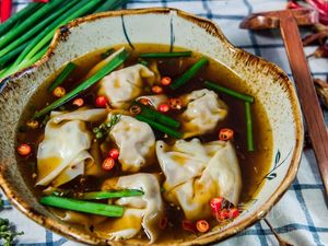 Zhouzhou Dry Chili Dumplings & Sugar Factory Ice Candy (Mingzhu Garden Branch)