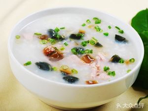 Fan's Foolish Soup Dumplings & Good Porridge Workshop