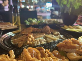 Street Food Atmosphere BBQ (Time Square Store)
