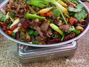 Jiujiu Home-style Cuisine (Yugao Residential Area Branch)