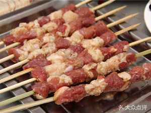 Xinjiang Guli Delicious Lamb Skewers