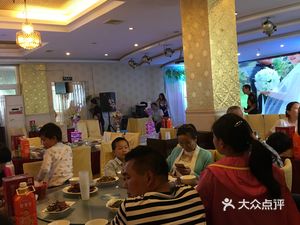 Mingzhu Grand Hotel (Guahua Road Store)