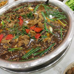 Three Brothers Spicy Intestine Fish (Shanshui Yishe Branch)