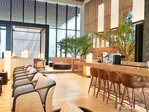 Melia Hotel · ELYXR Lobby Bar