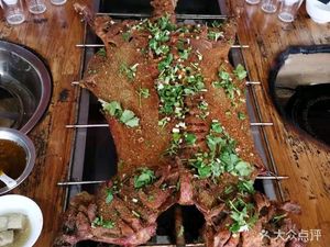 Songyunjian Resort Hotel · Huajiao Chicken · Team Building · Local Produce