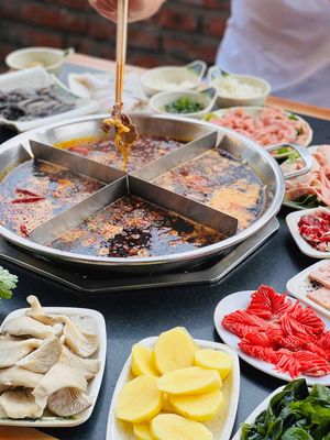 Heshengjin Hot Pot City
