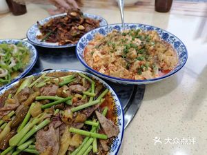 Zhong San Restaurant (Dolli Pool Spring Branch)