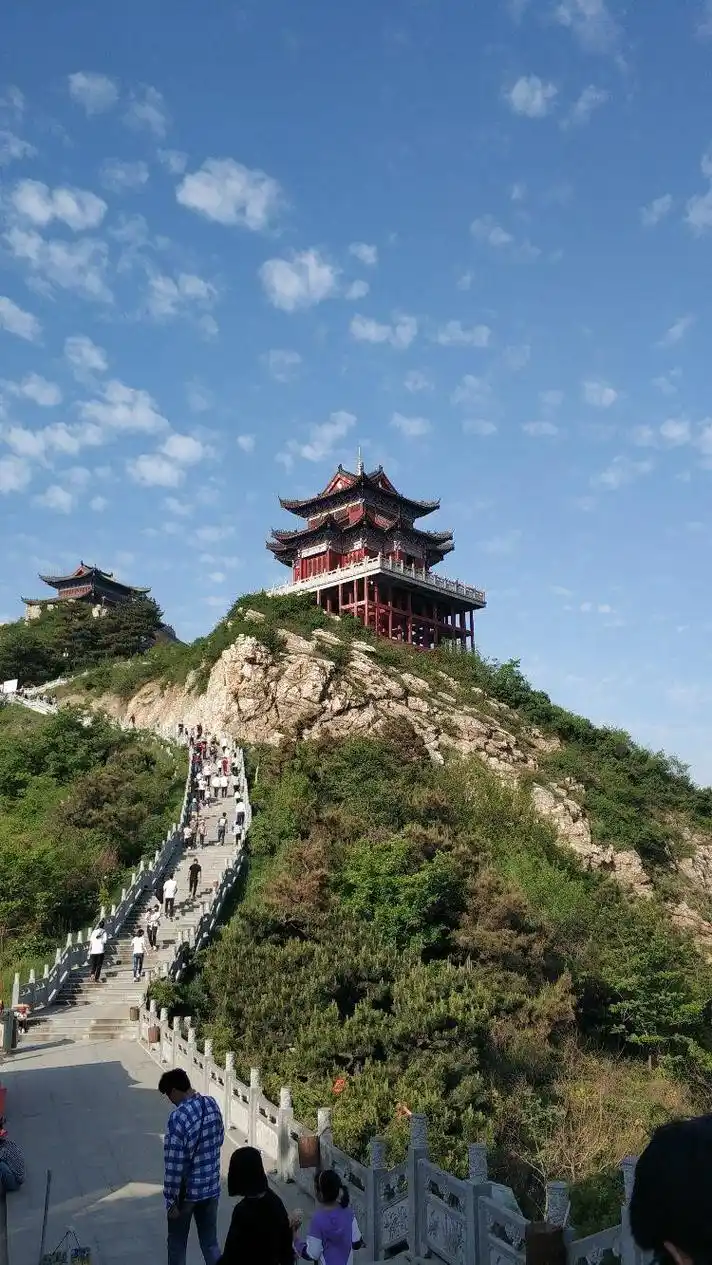 Qu Shan Lao Le Shan