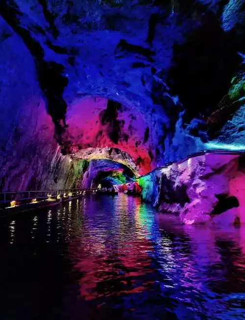 Longkong Cave