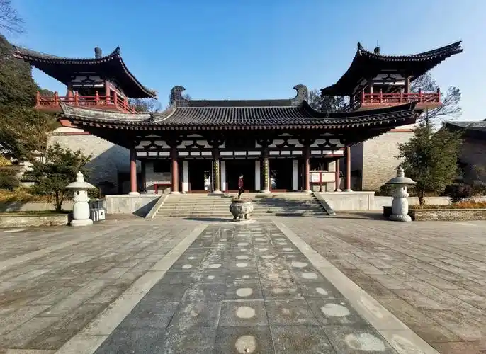 Dòngshān