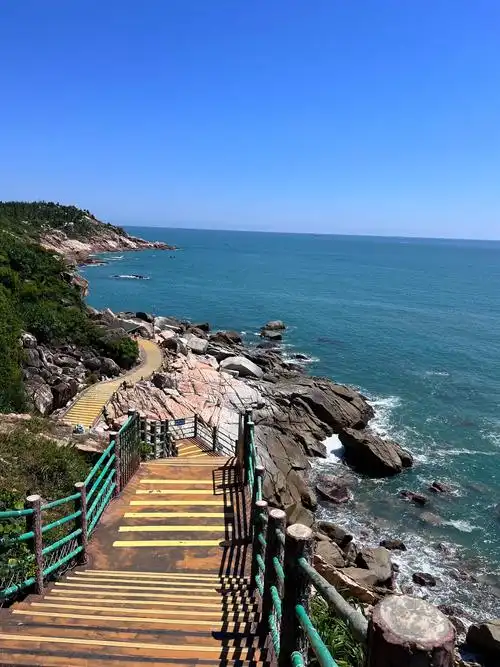 Shuang Yue Wan