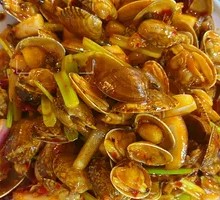 Spicy Stir-Fried Clams