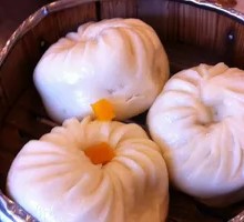 Cream-filled Bun