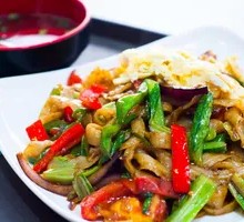 Stir-Fried Knife-Sliced Noodles