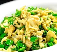 Egg with Green Chili