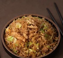 Stir-fried Rice Noodles with Pork and Pickled Mustard Greens