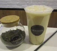 Camellia Latte