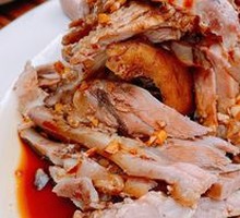 Garlic Pork Knuckle