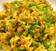 Stir-fried Eggs with Greens