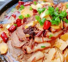 Donkey Meat Hot Pot