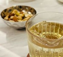 Golden Gin Tonic