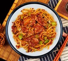 Soy Sauce Beef Stir-Fried Rice Noodles