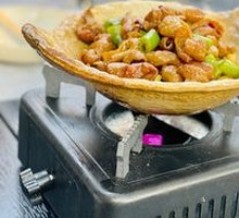Spicy Pepper Stir-fried Intestines