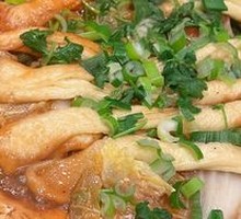 Steamed rice roll