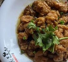 Steamed Bowl with Crispy Pork