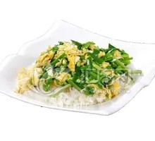 Stir-fried Eggs with Leeks over Rice