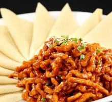Beijing-style Shredded Pork in Soy Sauce