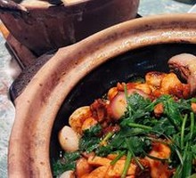 Stir-fried Free-range Chicken Pot