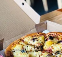 Super Deluxe Pizza