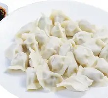 Sour Cabbage with Pork Cracklings