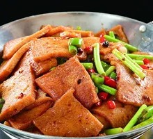 Spicy Pot-Braised Tofu with Leaves