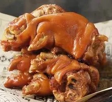 Braised Pork Trotters in Old Sauce