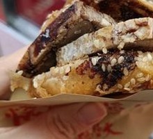 Saucy Meat Baozi
